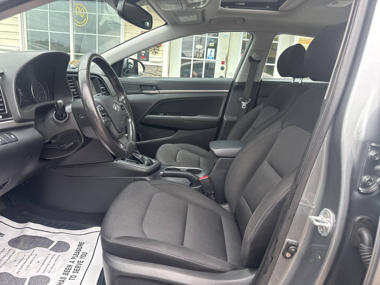 Used 2017 Hyundai Elantra Value Edition FWD image 22