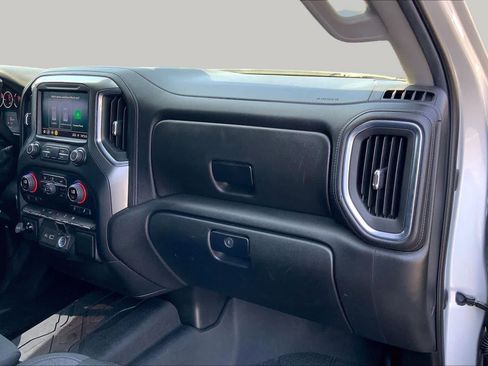 Used 2021 Chevrolet Silverado 1500 LT RWD image 17