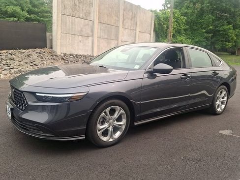 Certified 2023 Honda Accord LX image 3