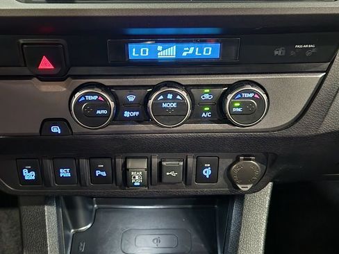 Used 2023 Toyota Tacoma TRD Sport w/ Technology Package RWD image 39