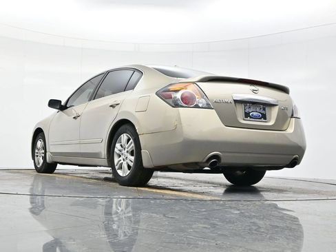 Used 2010 Nissan Altima 2.5 S w/ Premium Audio Pkg image 48