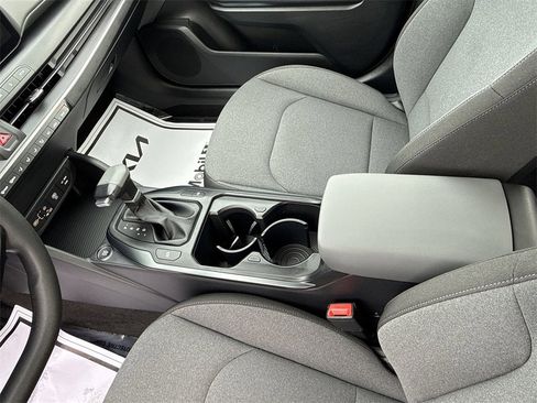 New 2025 Kia K4 LXS image 22