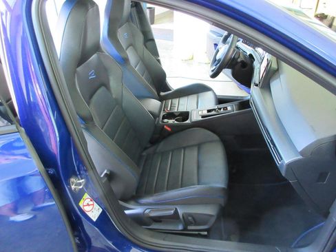 Used 2022 Volkswagen Golf R AWD/4WD image 24