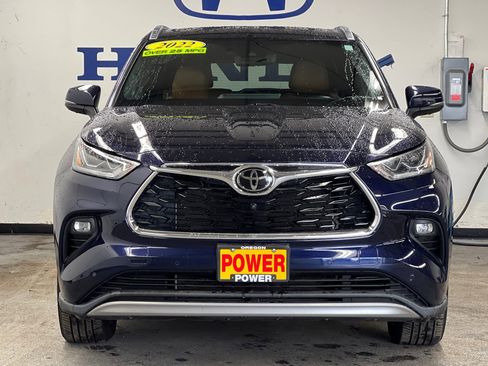 Used 2022 Toyota Highlander Platinum image 8