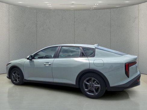 Used 2025 Kia K4 FWD image 7
