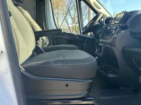 Used 2023 RAM ProMaster 2500 image 16