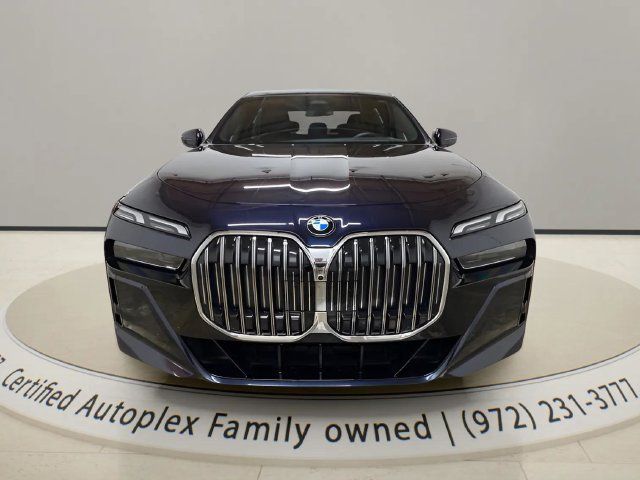 Used 2026 BMW 740i xDrive AWD/4WD image 8