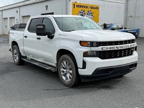 Used 2020 Chevrolet Silverado 1500 Custom w/ Custom Max Trailering Package AWD/4WD image 1