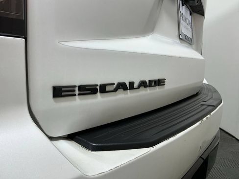 Used 2023 Cadillac Escalade Sport Platinum w/ LPO, ONYX Package AWD/4WD image 32