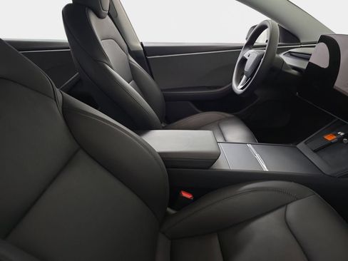 Used 2024 Tesla Model 3 Standard Range RWD image 10