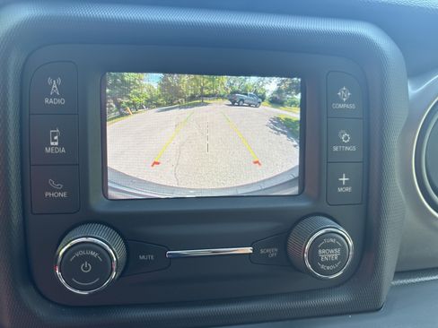 Used 2021 Jeep Wrangler Unlimited Sport AWD/4WD image 24