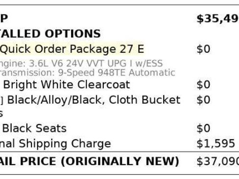 Used 2023 Chrysler Voyager LX FWD image 4