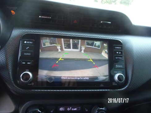 Used 2021 Nissan Kicks SV FWD image 21