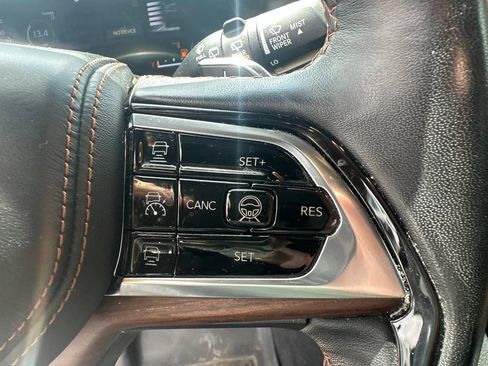 Used 2023 Jeep Grand Cherokee L Summit w/ Advanced Protech Group IV AWD/4WD image 15