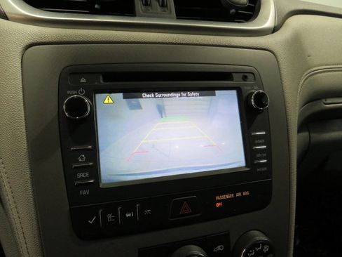 Used 2014 Chevrolet Traverse LS image 21