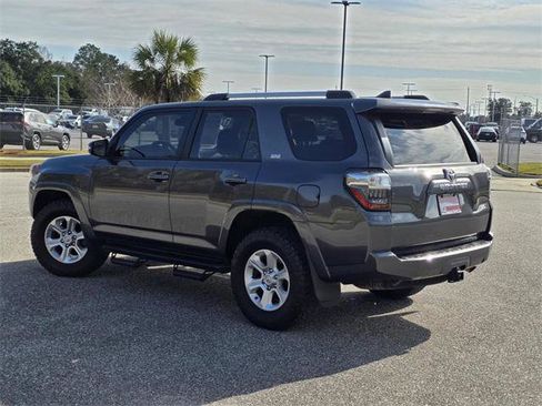 Certified 2023 Toyota 4Runner SR5 Premium w/ Moonroof Package image 4