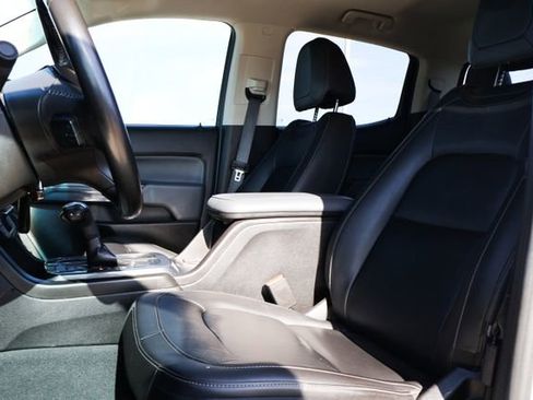 Used 2019 Chevrolet Colorado Z71 AWD/4WD image 8