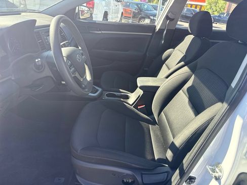 Used 2018 Hyundai Elantra SE FWD image 8