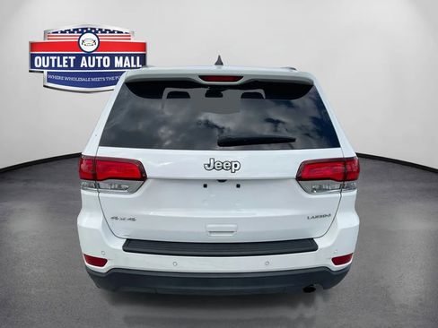 Used 2022 Jeep Grand Cherokee Laredo E AWD/4WD image 4