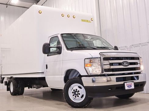 New 2026 Ford E-450 and Econoline 450 Super Duty w/ Power Equipment Group image 31