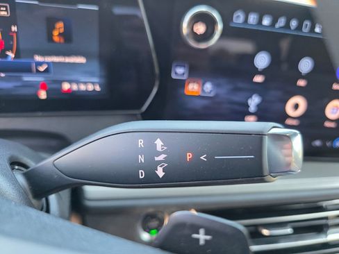 Certified 2024 Chevrolet Traverse LT image 19