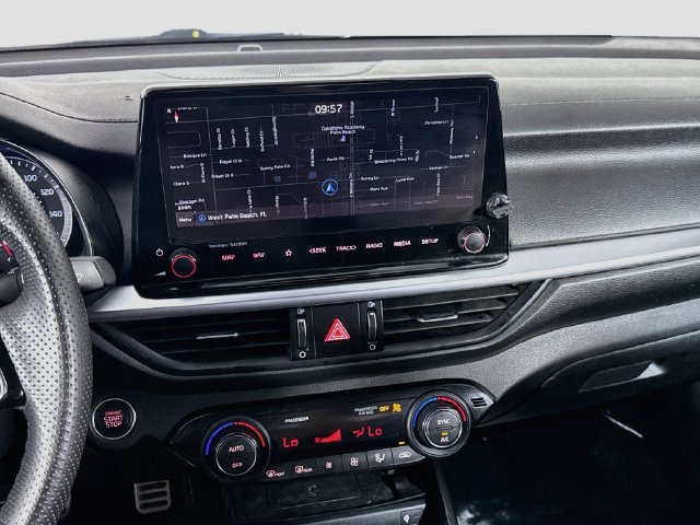 Used 2022 Kia Forte GT-Line w/ GT-Line Premium Package FWD image 17