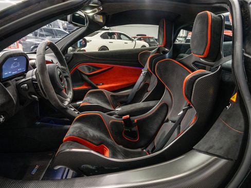 Used 2021 McLaren 765LT image 28