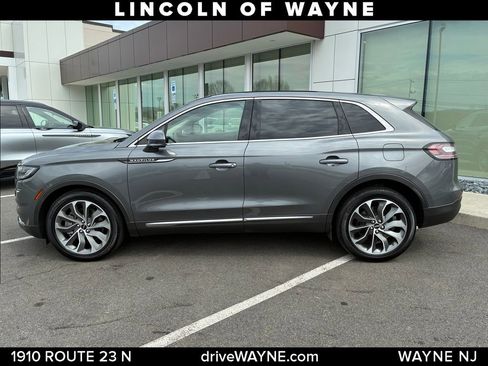 Certified 2022 Lincoln Nautilus Reserve AWD/4WD image 2