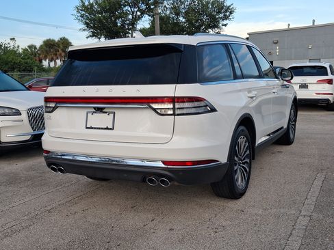 Certified 2023 Lincoln Aviator Reserve w/ Elements Package Plus RWD image 4