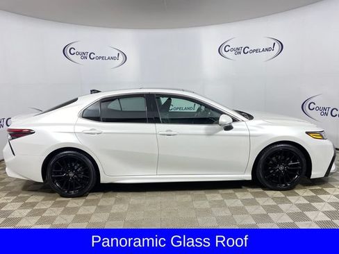 Used 2021 Toyota Camry XSE AWD/4WD image 8