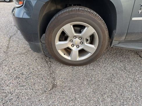 Used 2019 Chevrolet Tahoe LT image 13