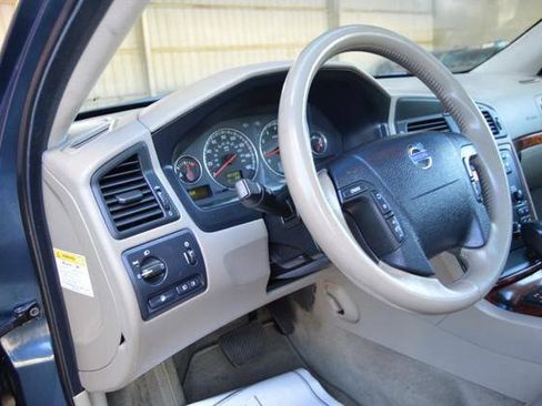 Used 2005 Volvo XC70 AWD/4WD image 26
