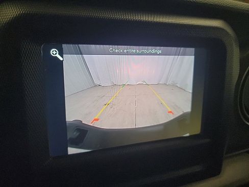 Used 2023 Jeep Gladiator Sport image 20