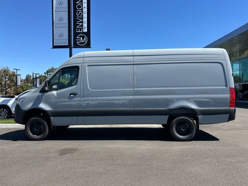 New 2025 Mercedes-Benz Sprinter 2500 image 6