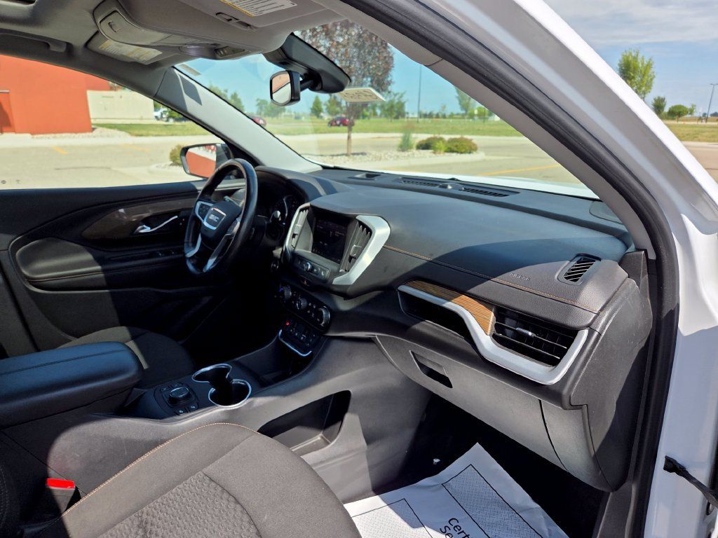 Used 2020 GMC Terrain SLE w/ Driver Convenience Package AWD/4WD image 28