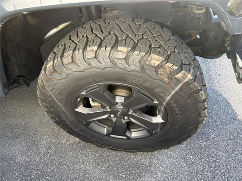 Used 2018 Jeep Wrangler Unlimited Rubicon AWD/4WD image 10