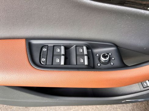 Used 2022 Audi Q7 2.0T Premium Plus AWD/4WD image 23