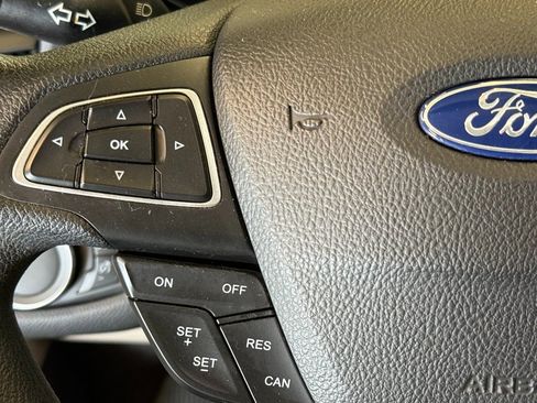 Used 2018 Ford Escape SE image 10