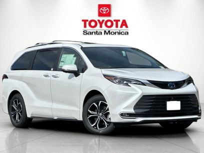 New 2025 Toyota Sienna Platinum