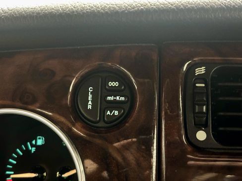 Used 2005 Jaguar XK8 Convertible RWD image 32
