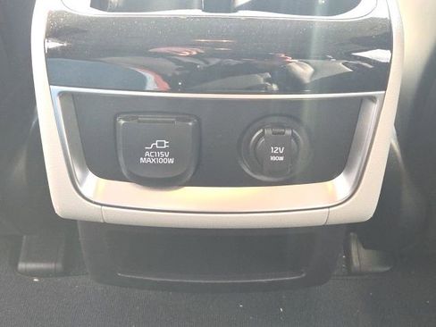 Used 2024 Kia Carnival SX image 17