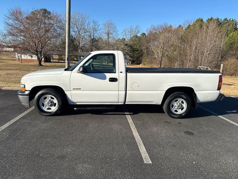 Used 2000 Chevrolet Silverado 1500 2WD Regular Cab image 11