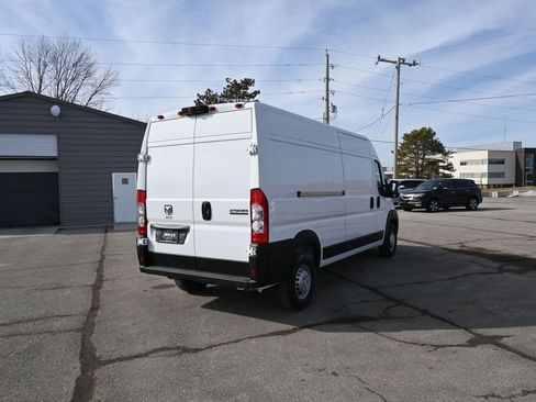 Used 2025 RAM ProMaster 2500 w/ Convenience Group image 3