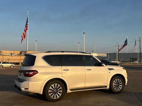 Used 2021 Nissan Armada SL w/ Midnight Edition Package RWD image 26