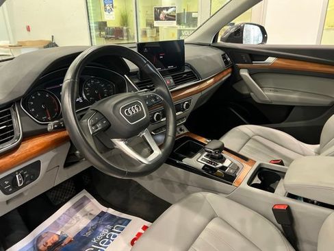 Used 2023 Audi Q5 Premium w/ Convenience Package AWD/4WD image 12