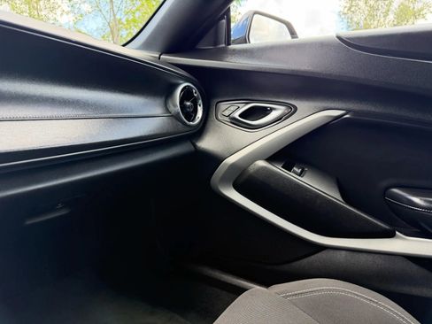 Used 2018 Chevrolet Camaro LT image 25