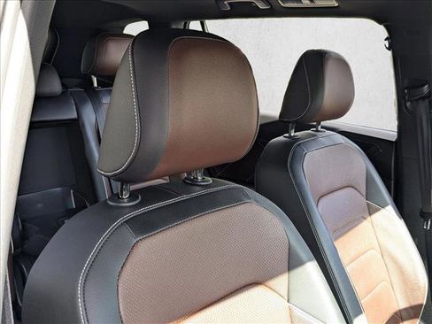 Used 2024 Volkswagen Tiguan SEL R-Line image 21