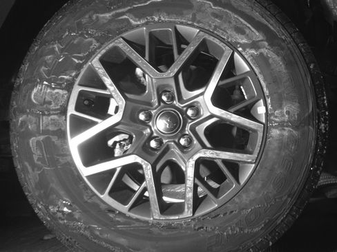 Used 2025 Jeep Wrangler Sahara image 13