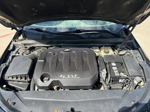Used 2017 Chevrolet Impala LT FWD image 20