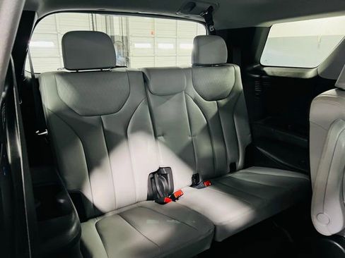 Used 2022 Hyundai Palisade SEL w/ Premium Package FWD image 34
